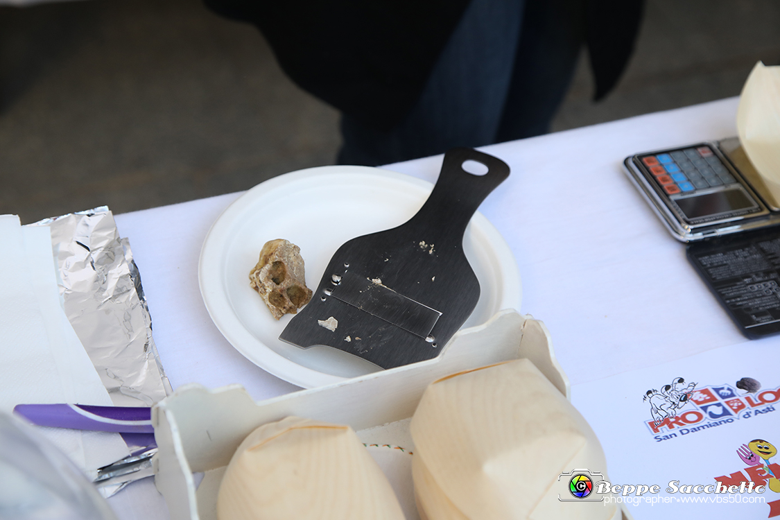 VBS_5990 - 10.ma Fiera Nazionale del Tartufo e Fiera dei Santi.jpg